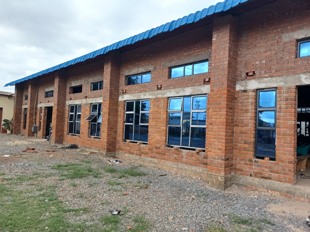 Roofing and window screens in Ruwa